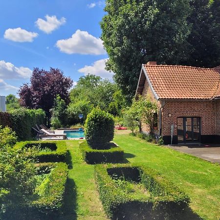 Sainghin-en-Mélantois Ferme De Caractere Avec Piscine Et Chemineeヴィラ エクステリア 写真