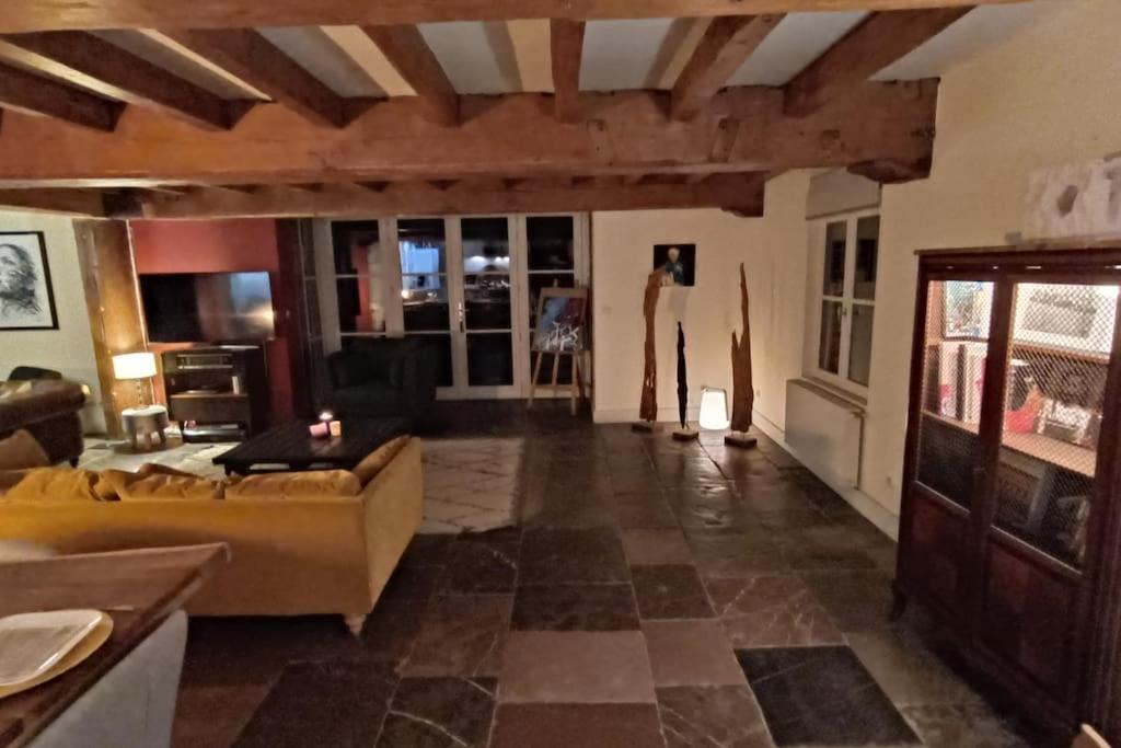 Sainghin-en-Mélantois Ferme De Caractere Avec Piscine Et Chemineeヴィラ エクステリア 写真