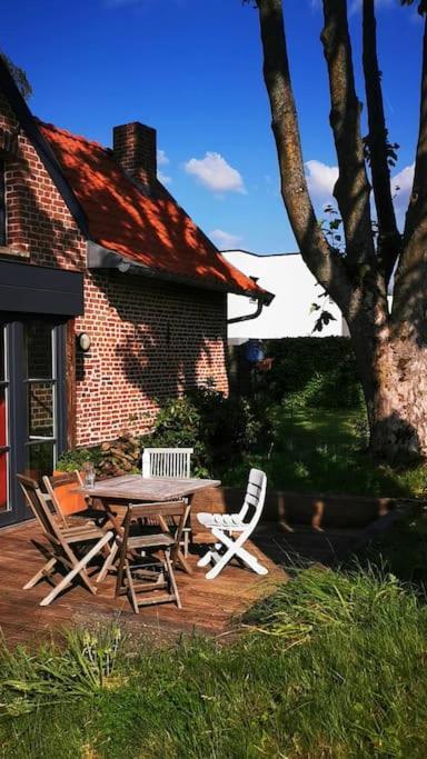 Sainghin-en-Mélantois Ferme De Caractere Avec Piscine Et Chemineeヴィラ エクステリア 写真
