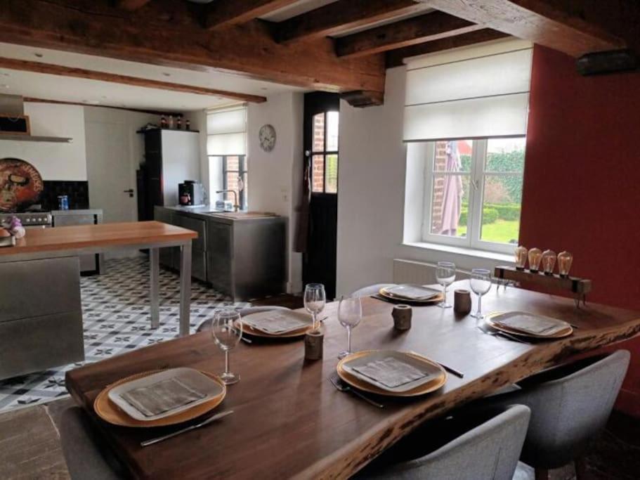 Sainghin-en-Mélantois Ferme De Caractere Avec Piscine Et Chemineeヴィラ エクステリア 写真